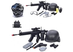 набір автомат 55см., пістолет 17см., рація, ніж, шолом, жилет, в кул. 41х54х13см...