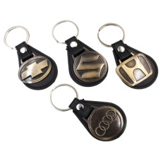 брелок шкірзам + метал марки машин  4722  (12)